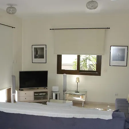 Summer Breeze Paralimni